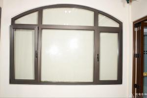 凤铝铝木复合断桥窗